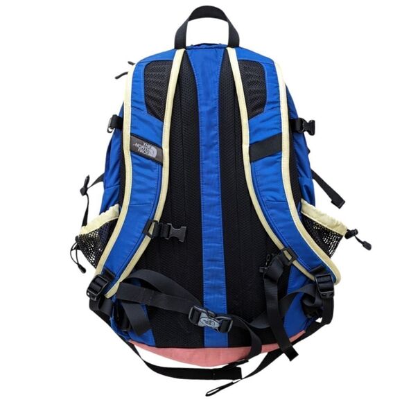 The North Face Hot Shot SE (Special Edition) Student Outdoor Lrg Backpack Unisex - Picture 3 of 10